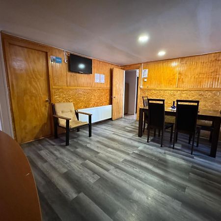 פורטו נטאלס World'S End Hostal מראה חיצוני תמונה