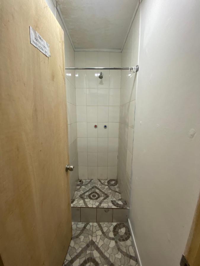 פורטו נטאלס World'S End Hostal מראה חיצוני תמונה