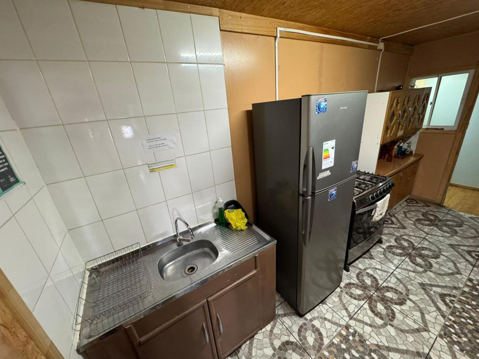 פורטו נטאלס World'S End Hostal מראה חיצוני תמונה