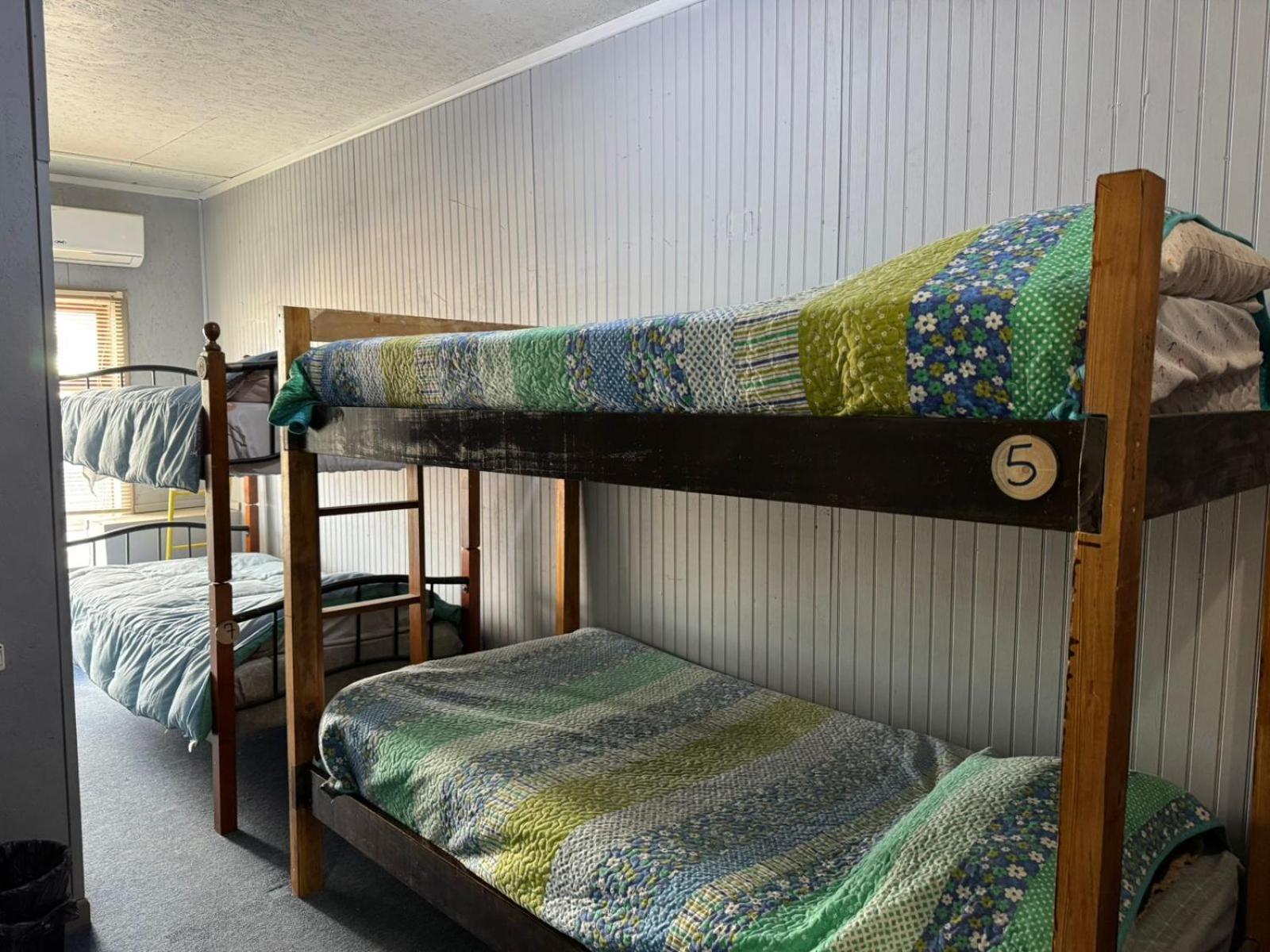 פורטו נטאלס World'S End Hostal מראה חיצוני תמונה