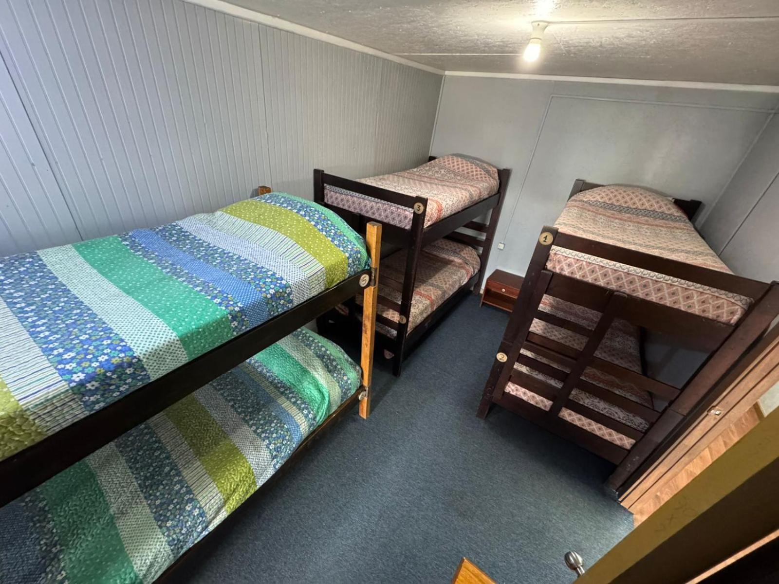 פורטו נטאלס World'S End Hostal מראה חיצוני תמונה